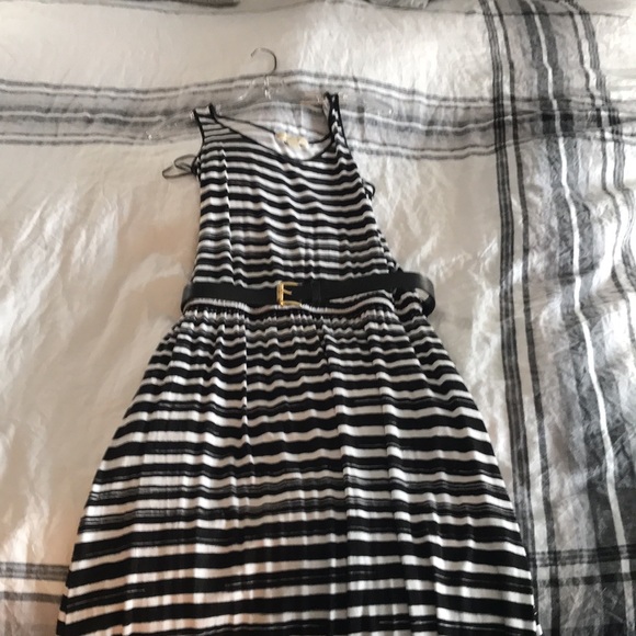 *SOLD* Ladies Michael Kors maxi dress, like new - Picture 2 of 4